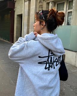 Why Felpa Stussy Continues to Fit Everyday City Fashion Needs