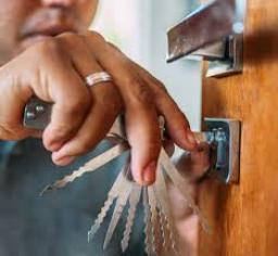 Professionele Slotenmaker in Zoersel &ndash; Betrouwbare Service en Maximale Veiligheid