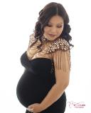 Celebrating Motherhood Through Timeless Maternity Photography