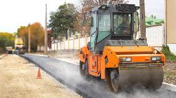  Improving Curb Appeal and Safety with Asphalt Driveway Repair