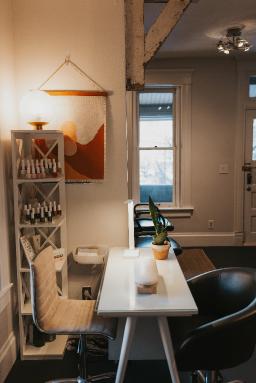 Expert Hair Stylist & Best Hair Colorist: Camilla Dahlin