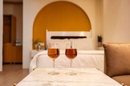 Hotel in South Delhi: Experience Luxury Accommodation in Hauz Khas at Casa Inali