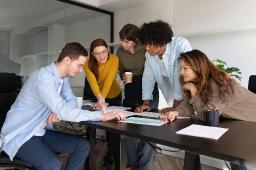 Top Reasons to Combine GenAI Business Consultant Expertise with Modern Web Development for Lasting Growth