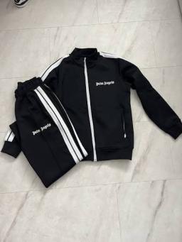 Palm Angels Streetwear Guide: How Shirts and Tracksuits Shape Everyday Style
