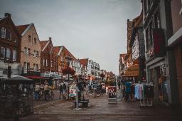 5G Wireless Ecosystem Market Report: Accelerating Global Connectivity Through Innovation