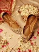 Women’s Jutti - A Combination of Tradition and Timeless Fashion