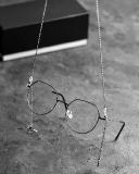 How Square Browline Glasses Redefine Everyday Fashion 