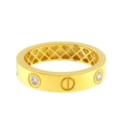 Gold Heart Wedding Band – The Perfect Symbol of Love and Commitment